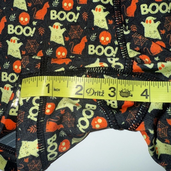 IAB MFG Halloween Ghosts & Cats No Ride Booty Shorts 3” Inseam Sz 6 Orig $50 - Picture 5 of 7